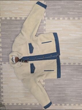 Ladies Levi's Cream Sherpa Jacket with Denim Trim - BNWT Size XL